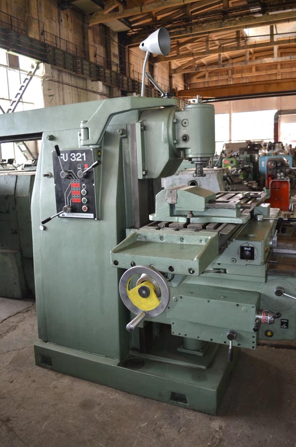 Загальний вигляд фрезерного верстата ФУ-321